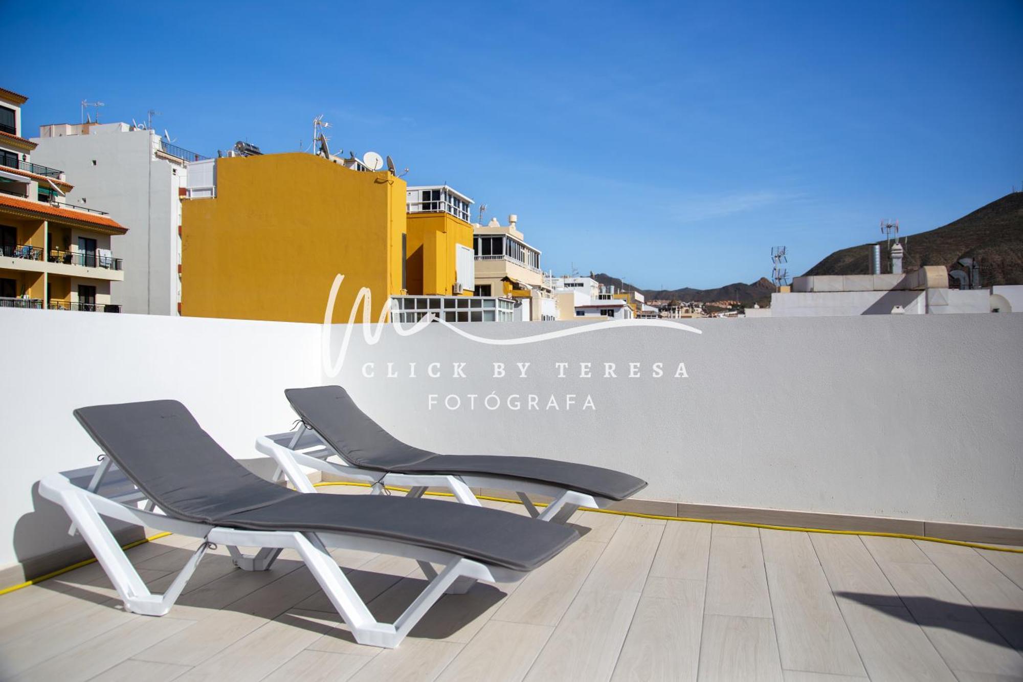 Few Steps From The Beach Hostel In Los Cristianos Арона Екстериор снимка