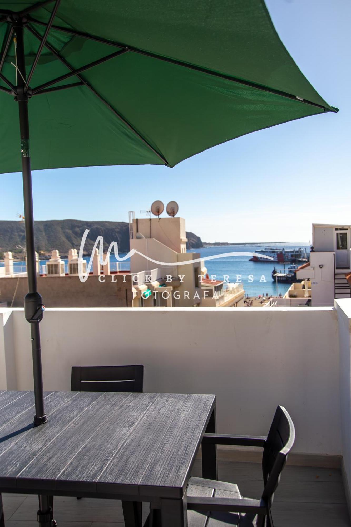 Few Steps From The Beach Hostel In Los Cristianos Арона Екстериор снимка